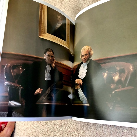 ✨ First SC Edition-Annie Leibovitz’s “Women” with essay by Susan Sontag. - Picture 8 of 16